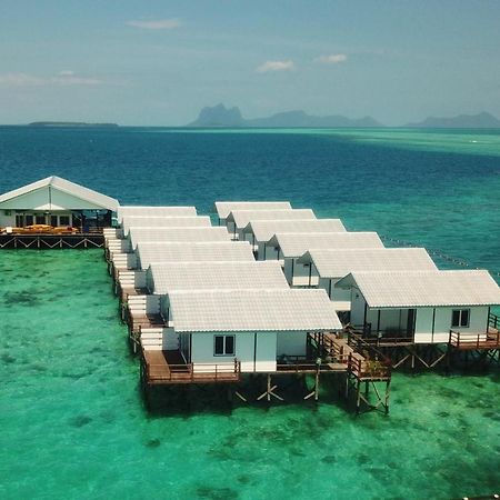 Shun Shun Water Bungalows Hotel Semporna Exterior photo