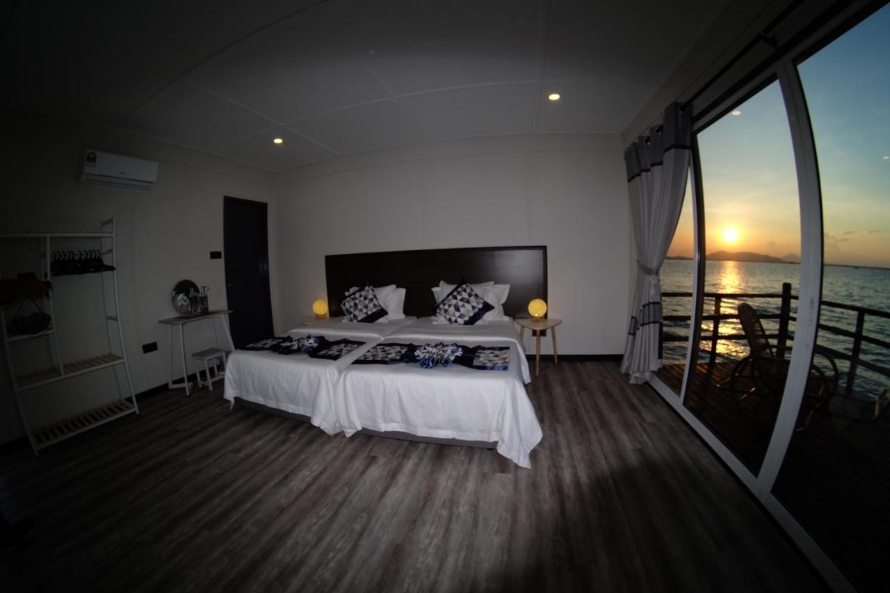 Shun Shun Water Bungalows Hotel Semporna Exterior photo